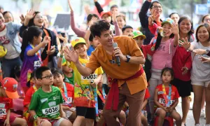 'Kun Marathon là sân chơi thể thao mơ ước của trẻ em' 'Kun Marathon là sân chơi thể thao mơ ước của trẻ em'