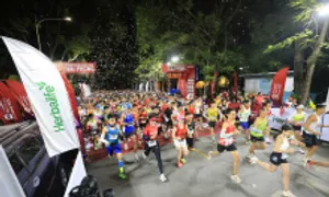 10.000 runner thi đấu trong cái lạnh 12 độ C ở VM Hải Phòng 10.000 runner thi đấu trong cái lạnh 12 độ C ở VM Hải Phòng