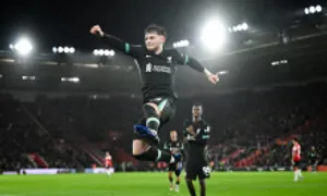 Liverpool nhọc nhằn vào bán kết Cup Liên đoàn Liverpool nhọc nhằn vào bán kết Cup Liên đoàn
