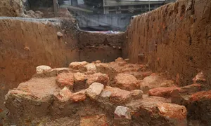 Phát hiện dấu tích thành cổ Hoa Lư khi đào móng nhà Phát hiện dấu tích thành cổ Hoa Lư khi đào móng nhà