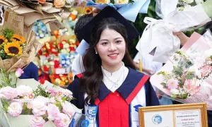 Nữ sinh Khoa học máy tính tốt nghiệp thủ khoa Đại học Công nghệ